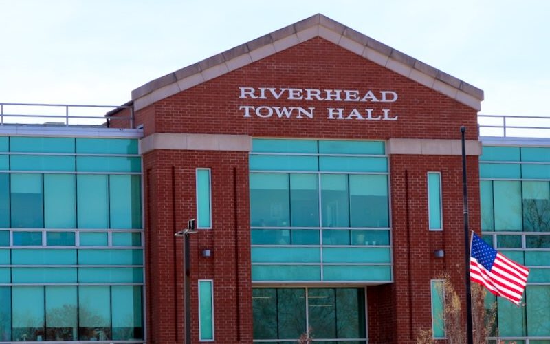 Ayuntamiento de Riverhead. Foto: Denise Civiletti